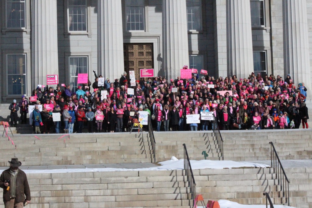 Students attend Planned Parenthood rally