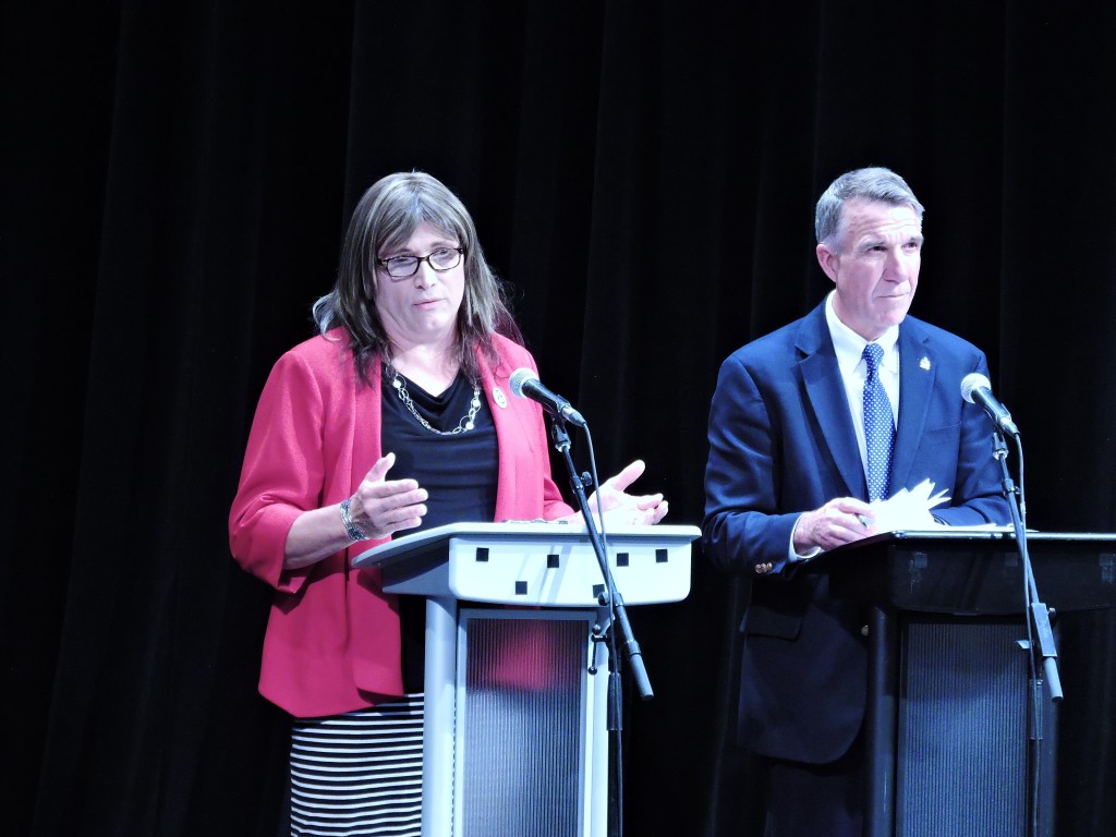 Gov. candidates debate at Paramount